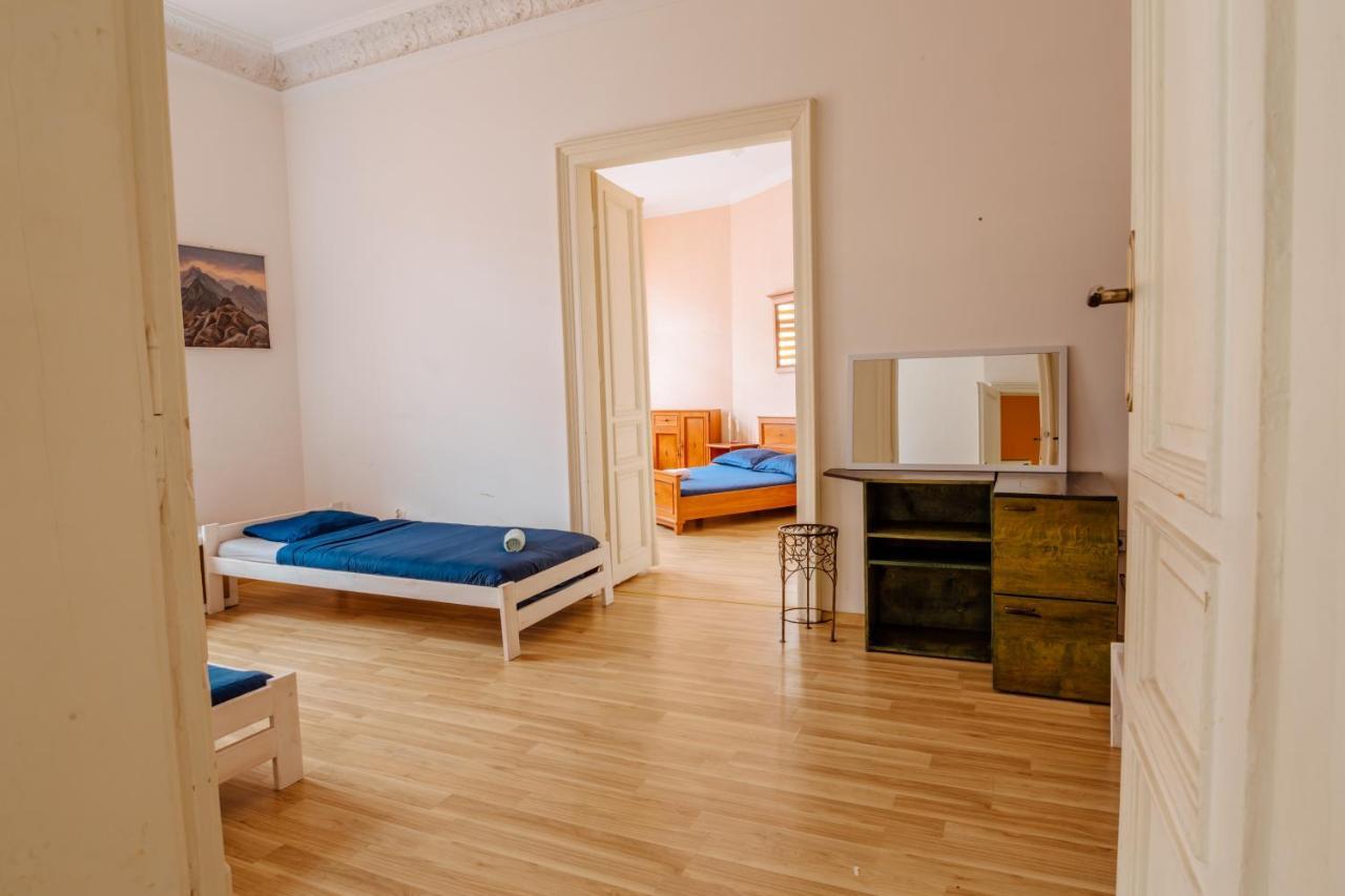 T&T Hostel & Apartments Krakow Ngoại thất bức ảnh